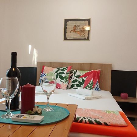 Apartments And Rooms Bova Baska  Bagian luar foto