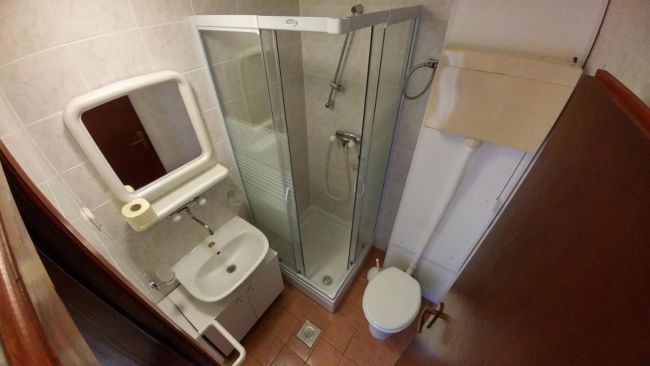 Apartments And Rooms Bova Baska  Bagian luar foto