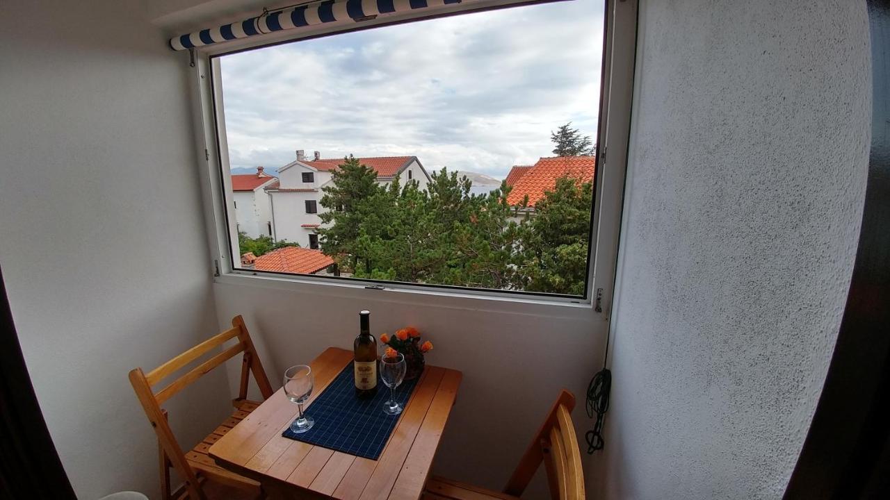 Apartments And Rooms Bova Baska  Bagian luar foto