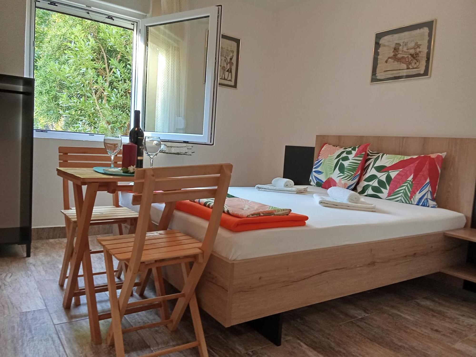 Apartments And Rooms Bova Baska  Bagian luar foto