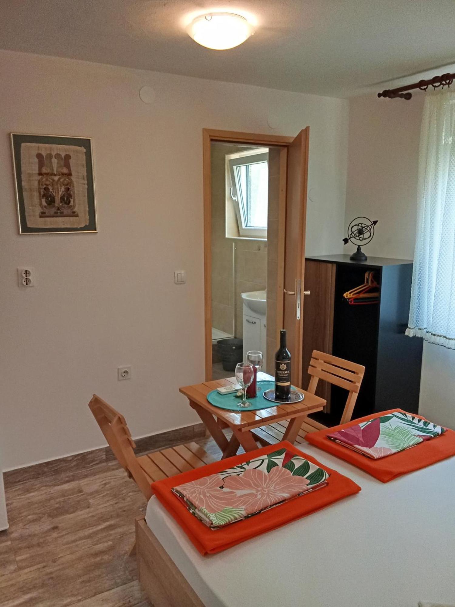 Apartments And Rooms Bova Baska  Bagian luar foto