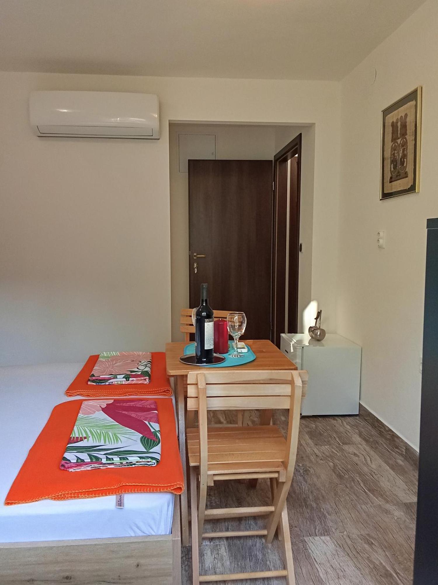 Apartments And Rooms Bova Baska  Bagian luar foto