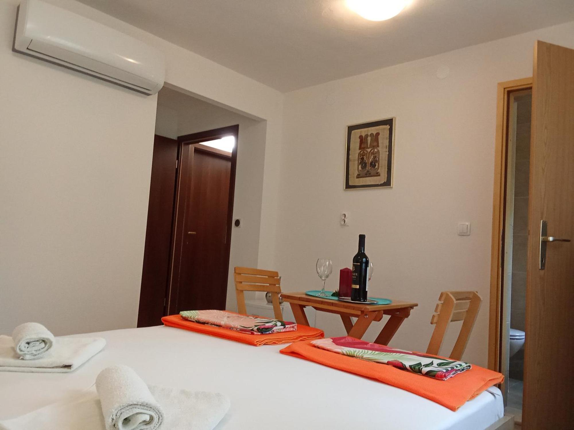 Apartments And Rooms Bova Baska  Bagian luar foto